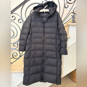 Uniqlo women extra light weight puffer